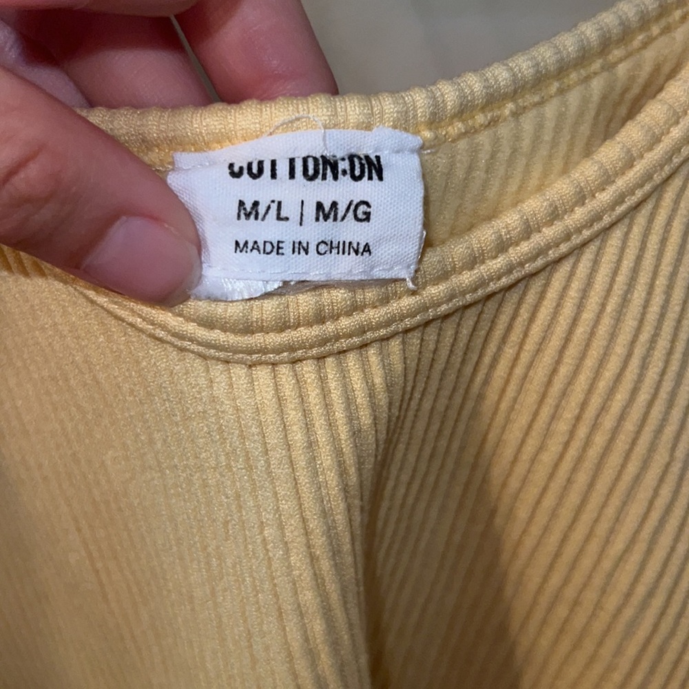 Yellow cotton on ribbed tank - Picture 3 of 3